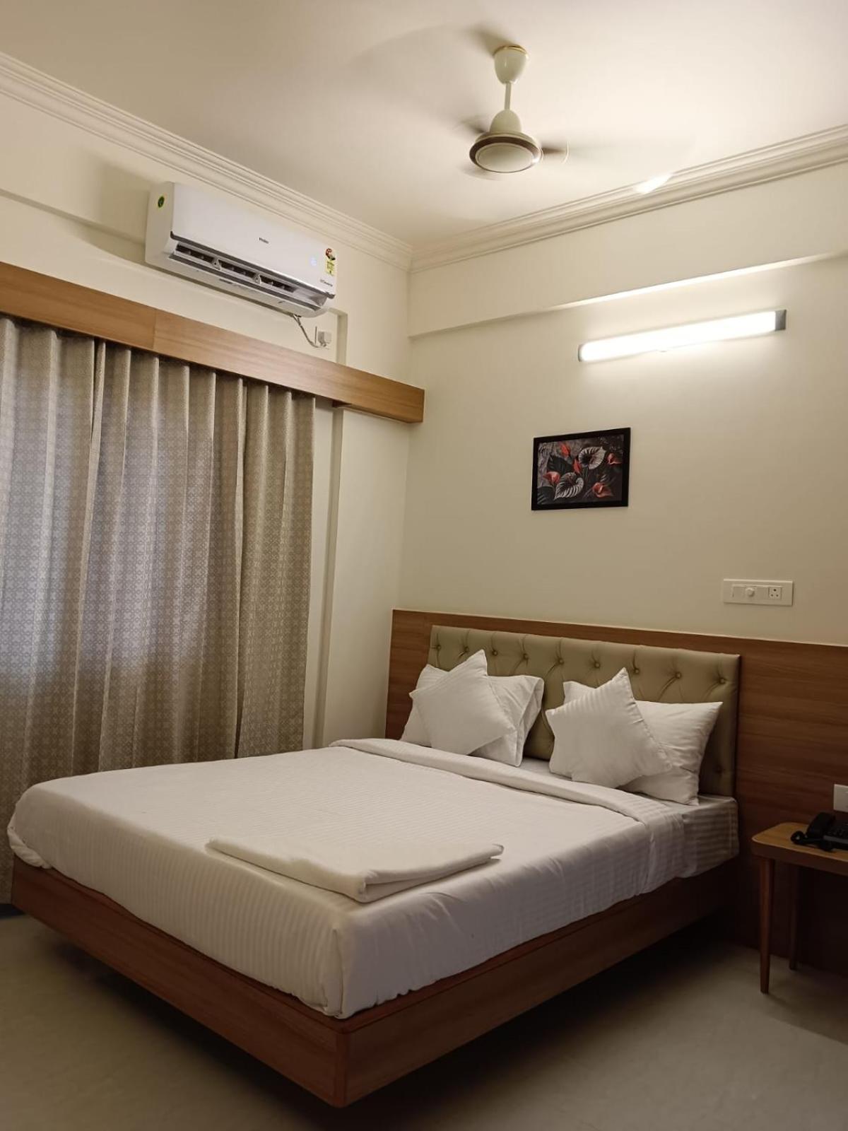 Krishna Inn 벵갈루루 외부 사진