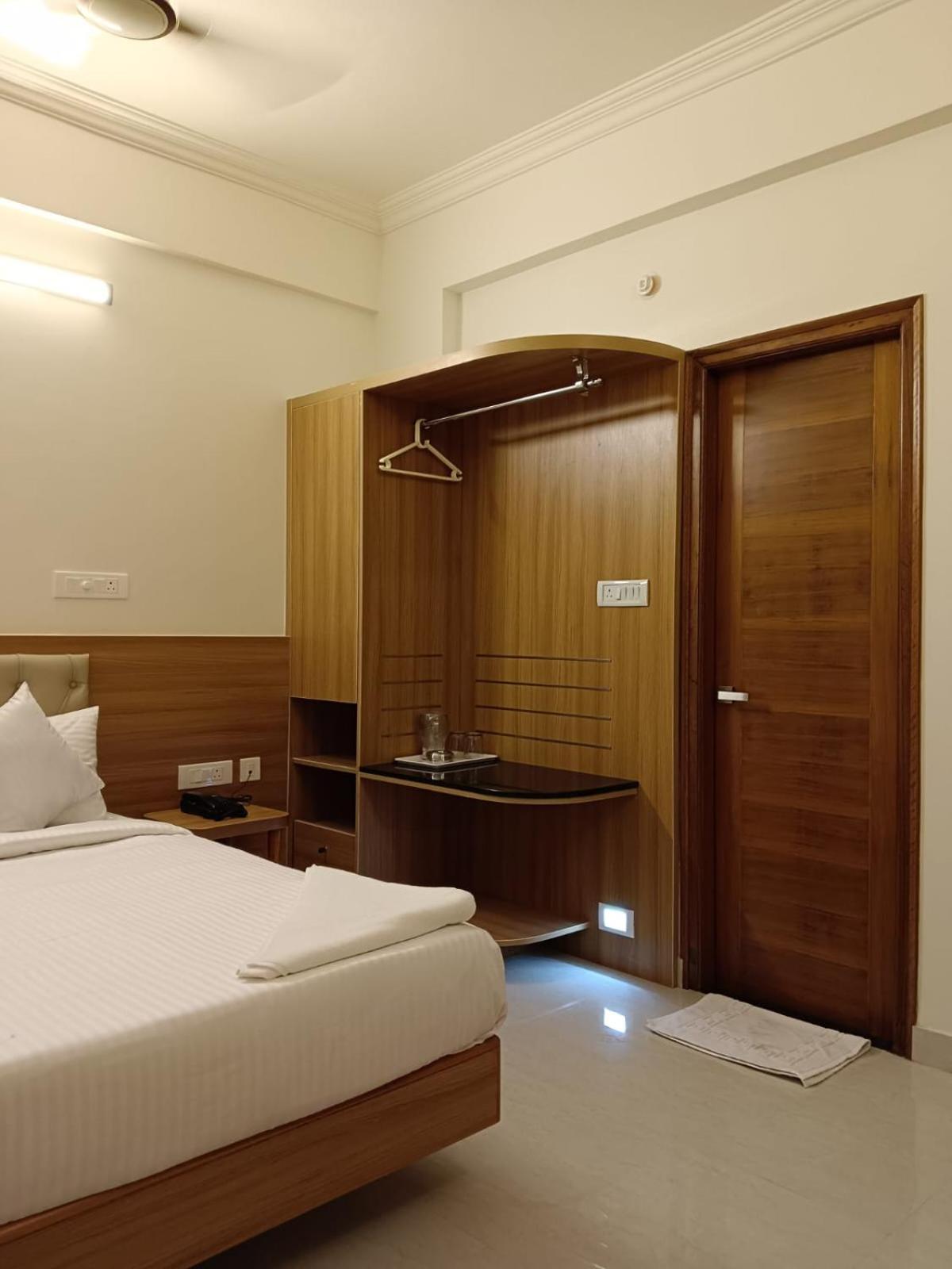 Krishna Inn 벵갈루루 외부 사진